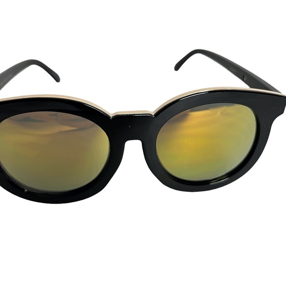 SUNGLASSES SUN GLASSES Shades Round Plastic Arrow Gold Toned Trim Vacation Beach - Picture 3 of 16